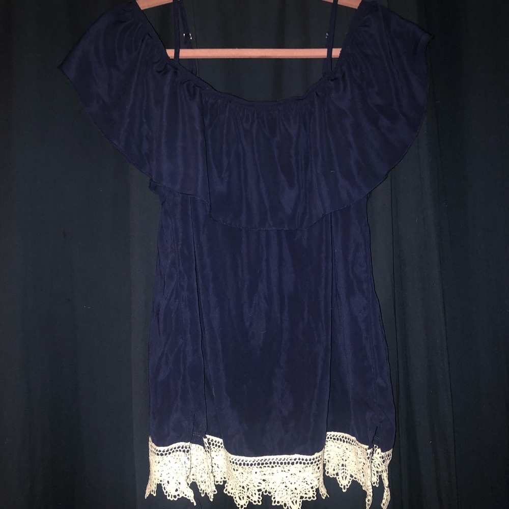Cold shoulder women’s top